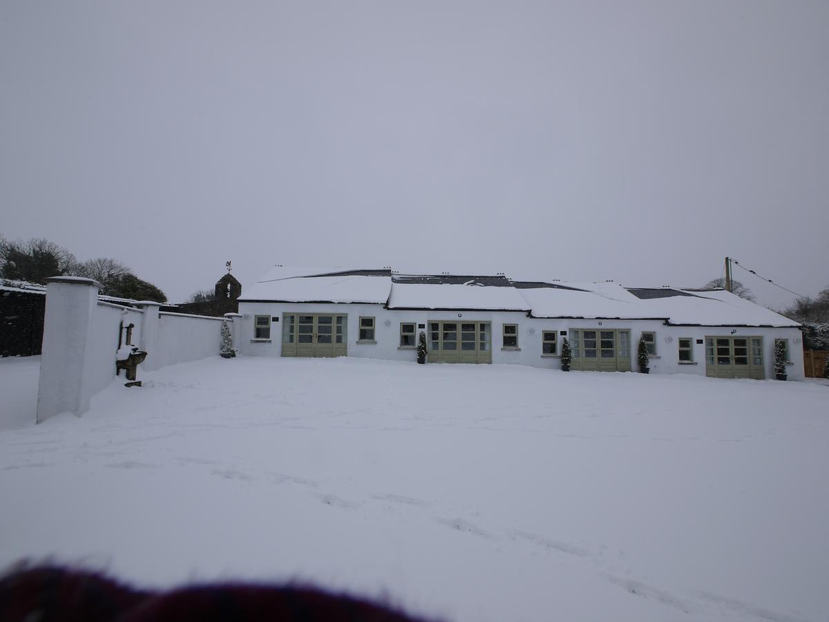 The Carriage Houses At Beechpark House Бънрати Екстериор снимка